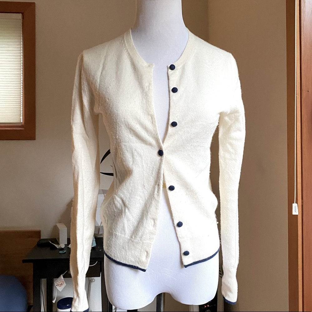Uniqlo x Ines de la Fressange collaboration cashmere cardigan